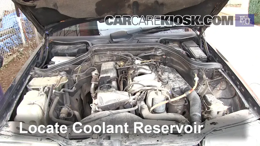 1995 Mercedes-Benz E250 2.5L 5 Cyl. Diesel Antigel (Liquide de Refroidissement) Vérifiez le niveau d'antigel